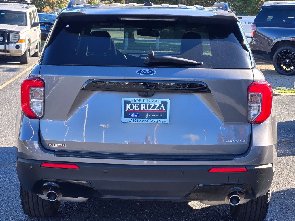 Certified 2022 Ford Explorer ST-Line image 12