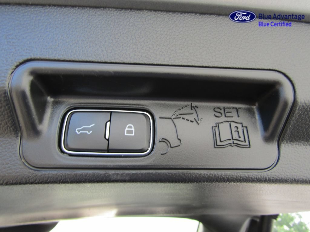 Certified 2024 Ford Explorer XLT w/ Equipment Group 202A AWD/4WD image 27