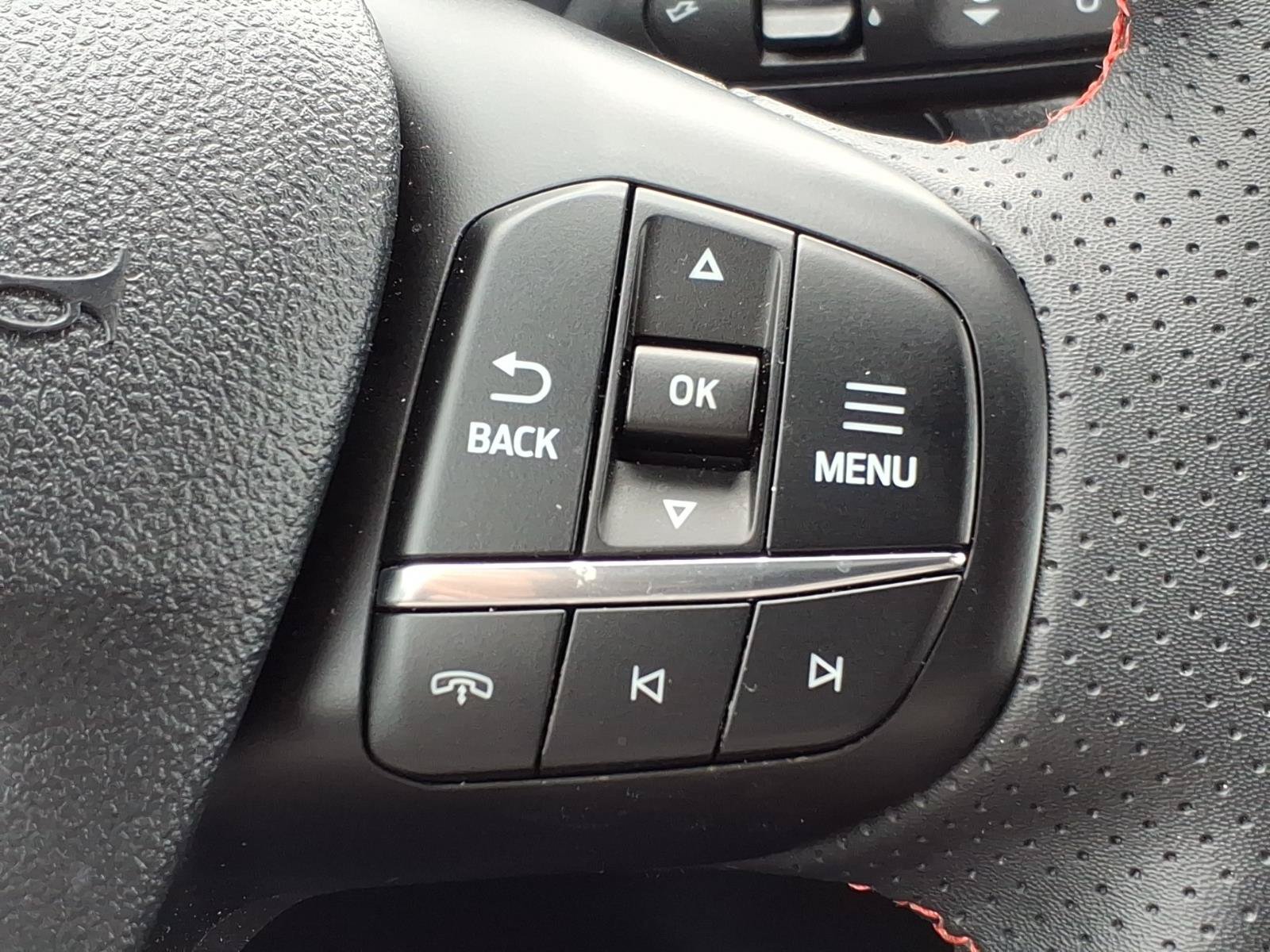 Certified 2025 Ford Escape ST-Line FWD image 27