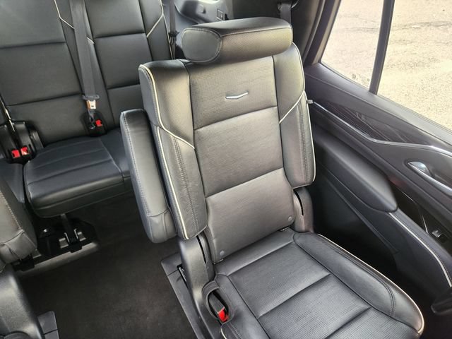 Used 2023 Cadillac Escalade Sport AWD/4WD image 17