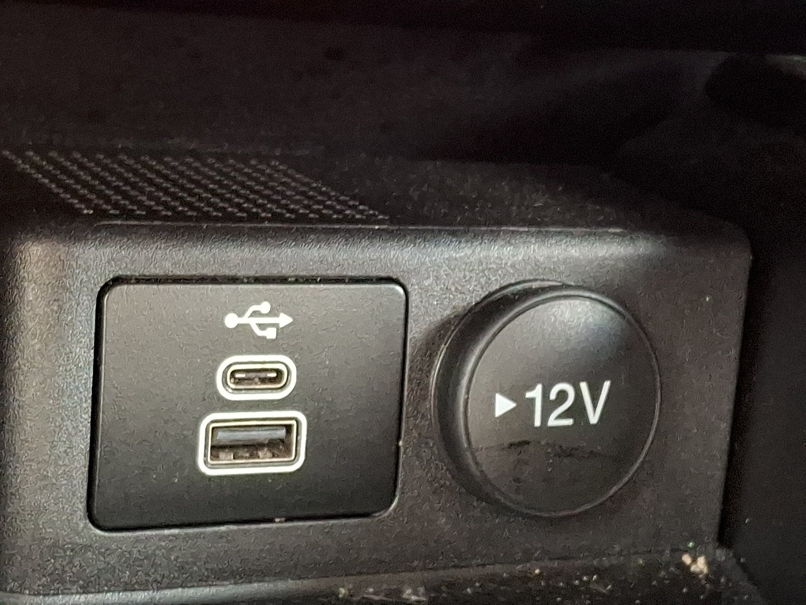 Certified 2024 Ford Escape Active AWD/4WD image 23