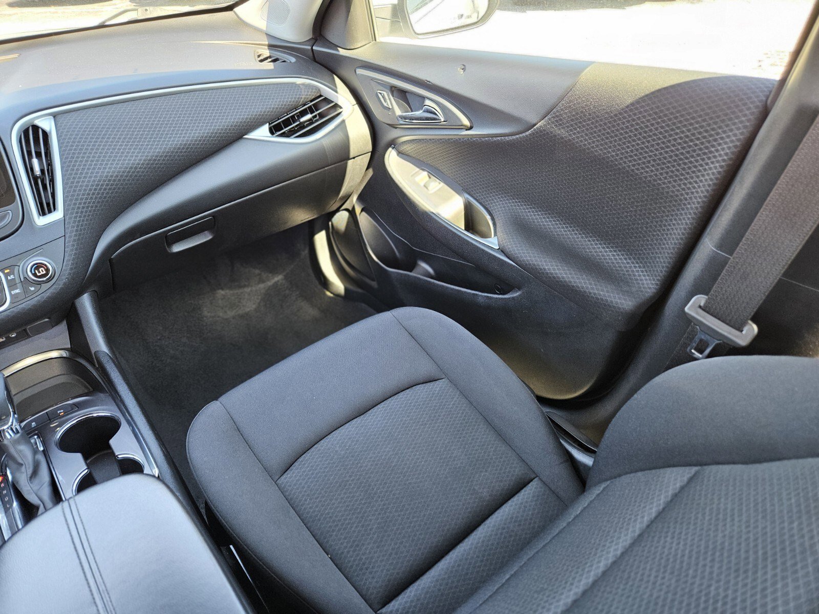 Used 2024 Chevrolet Malibu LT image 16