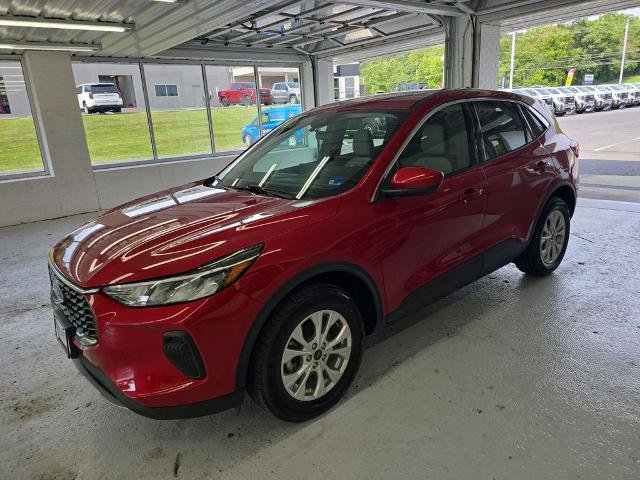 Certified 2023 Ford Escape Active w/ Tech Pack #2 AWD/4WD image 2