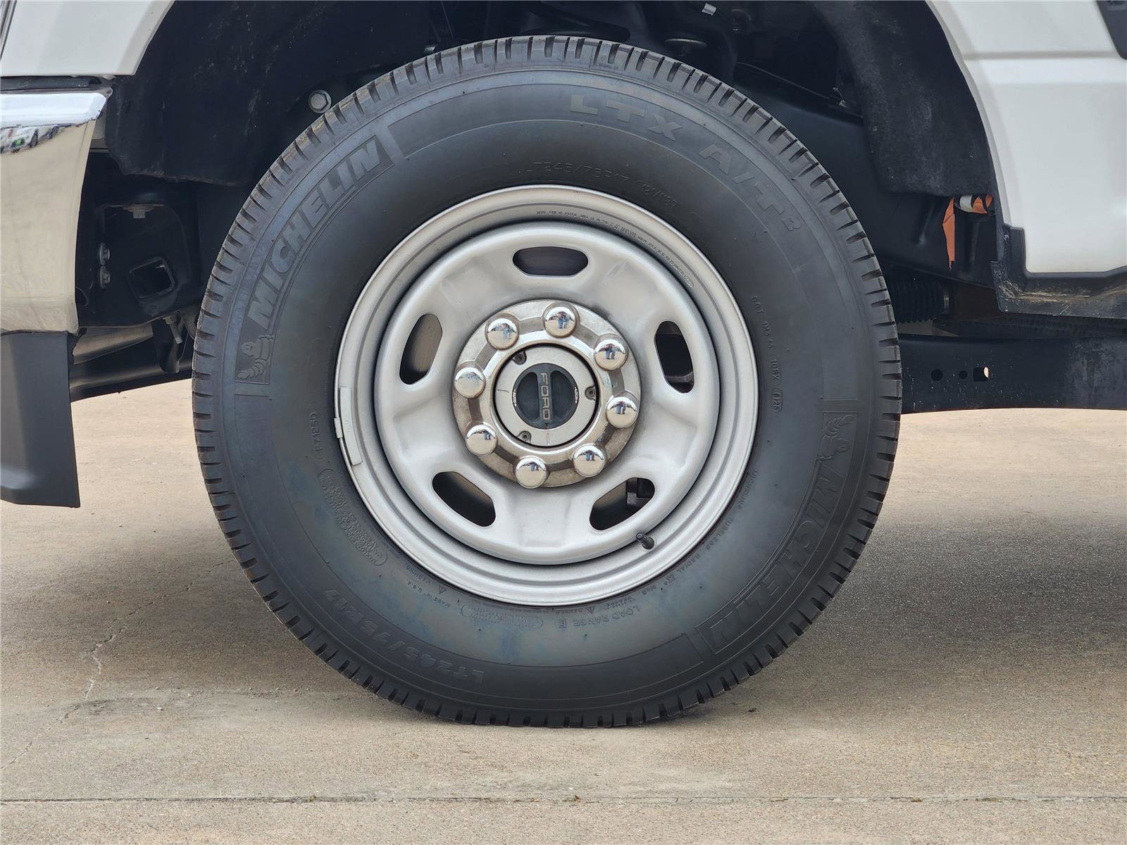 Certified 2025 Ford F250 XL w/ FX4 Off-Road Package AWD/4WD image 12