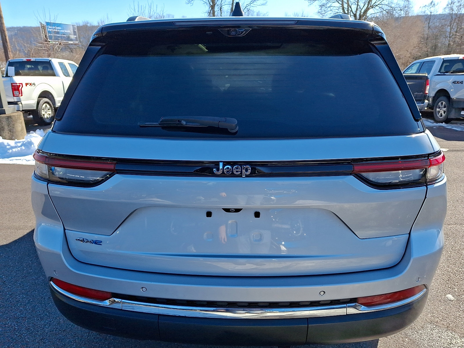 Used 2022 Jeep Grand Cherokee Limited 4xe w/ Luxury Tech Group II image 9