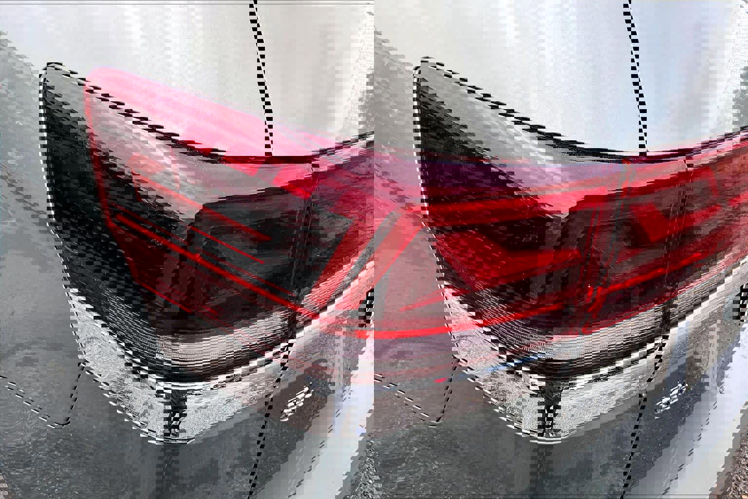 Used 2025 Volkswagen Atlas SEL Premium R-Line image 30