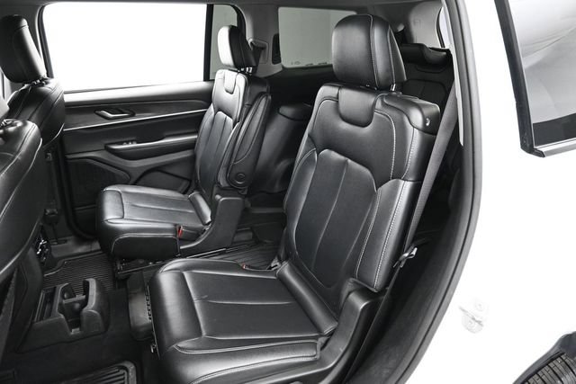 Used 2023 Jeep Grand Cherokee L Limited AWD/4WD image 30