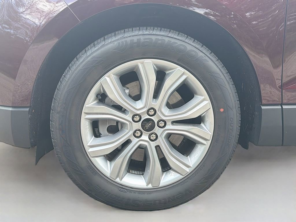 Certified 2024 Ford Edge Titanium AWD/4WD image 32