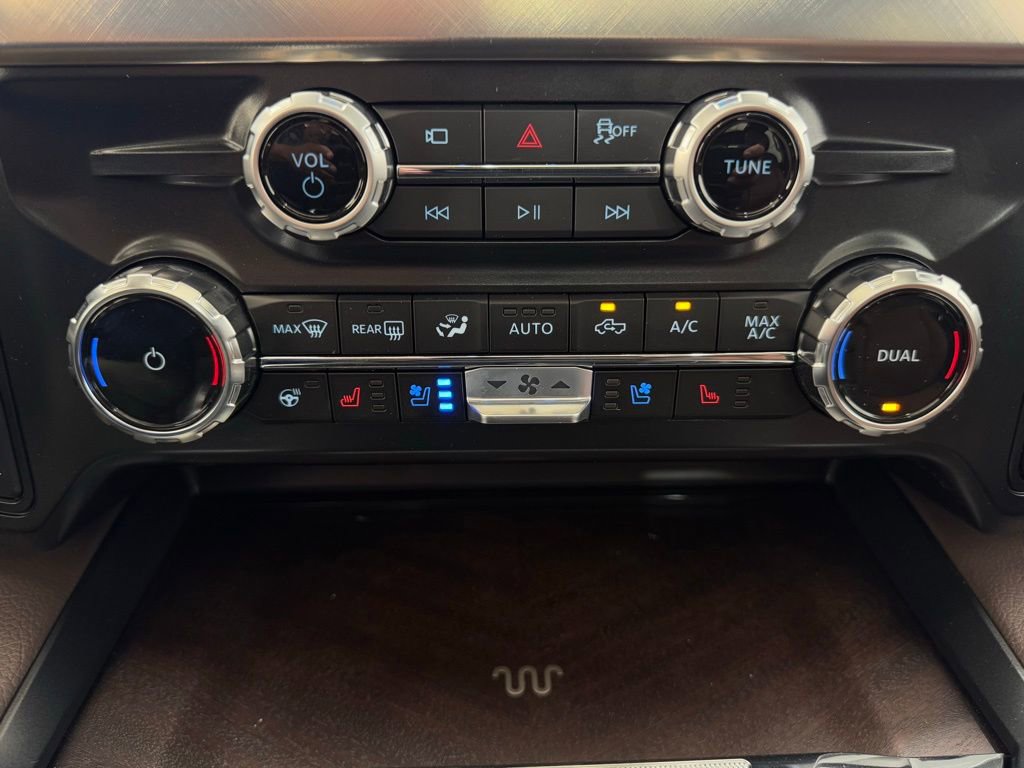 Certified 2025 Ford F450 King Ranch image 40