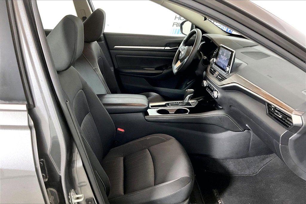 Used 2023 Nissan Altima 2.5 SV image 6