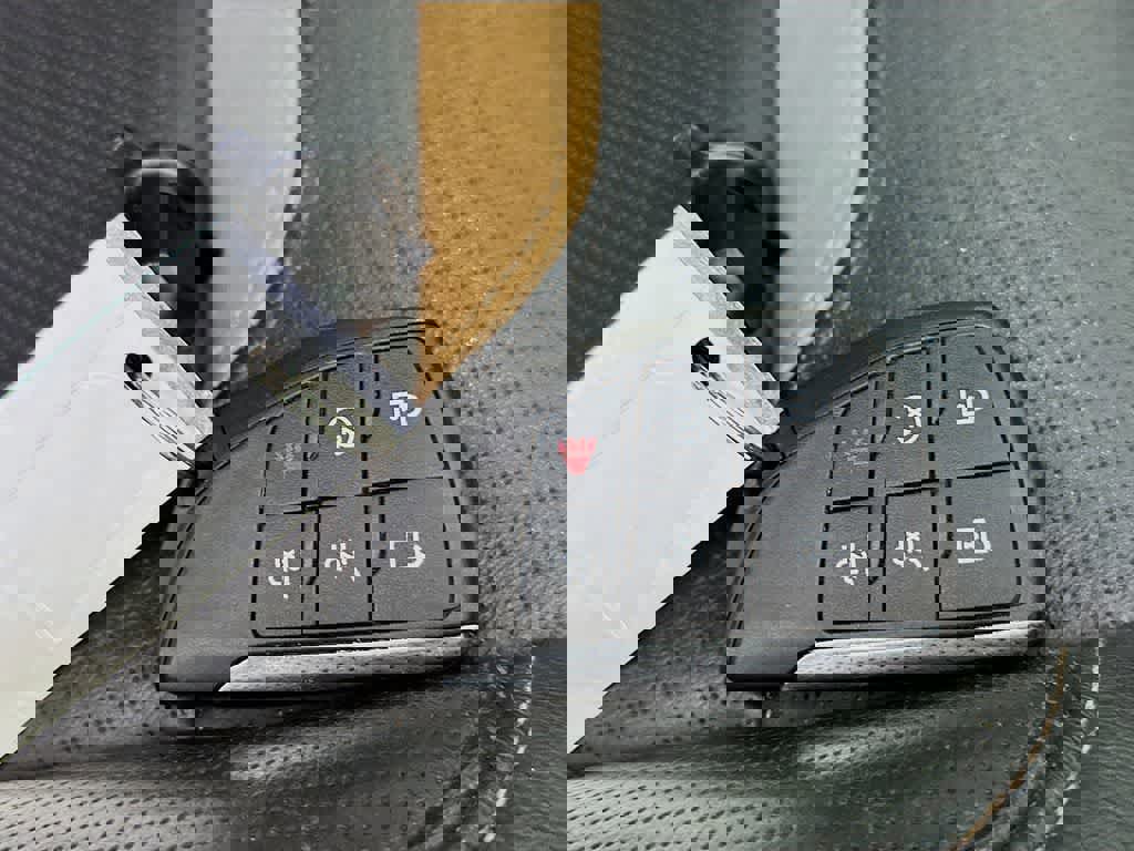 Used 2021 GMC Yukon AT4 image 25