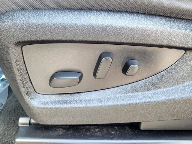 Used 2017 GMC Sierra 1500 SLE w/ SLE Value Package image 11