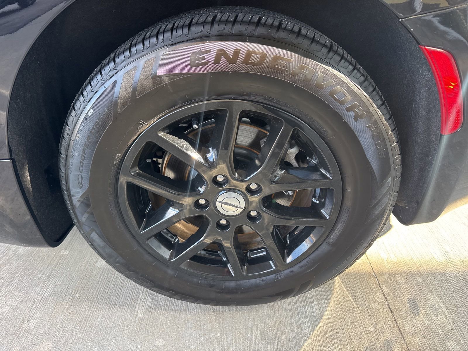 Used 2024 Chrysler Pacifica Touring-L image 18