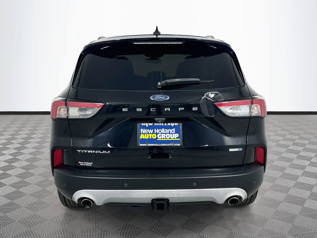 Certified 2020 Ford Escape Titanium w/ Titanium Premium Package 2.0 AWD/4WD image 9