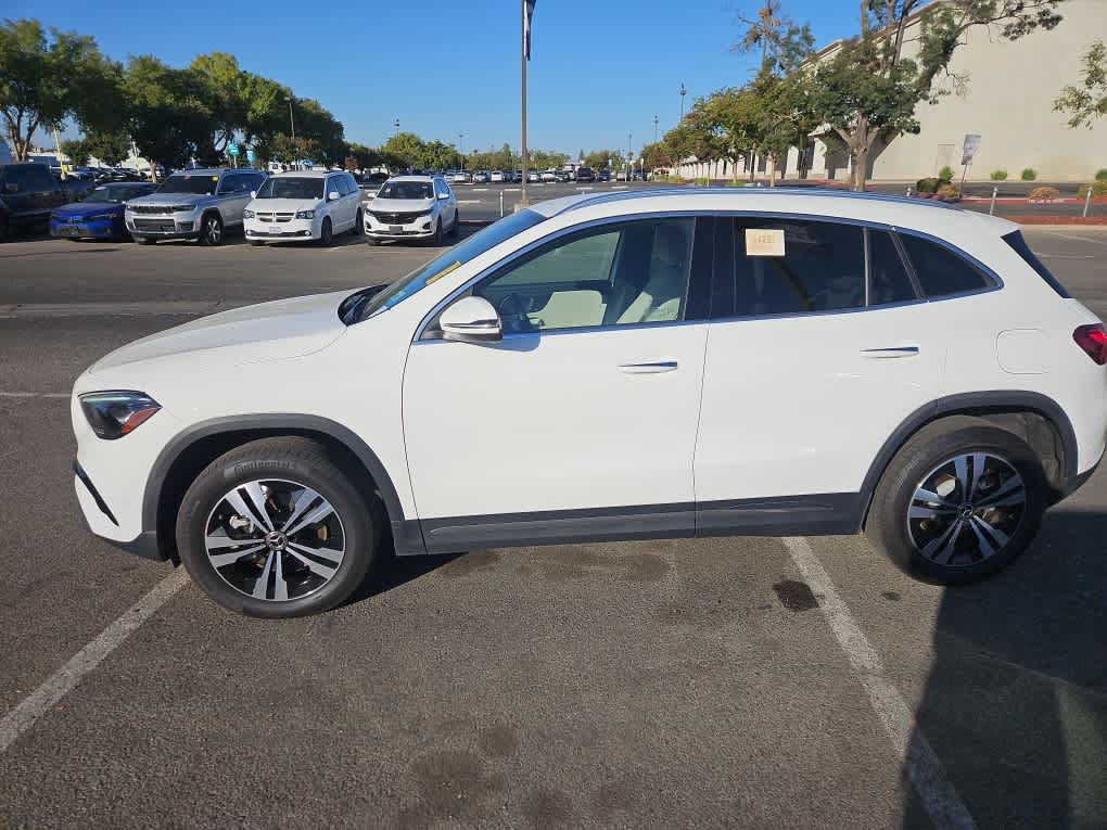 Used 2025 Mercedes-Benz GLA 250 image 4