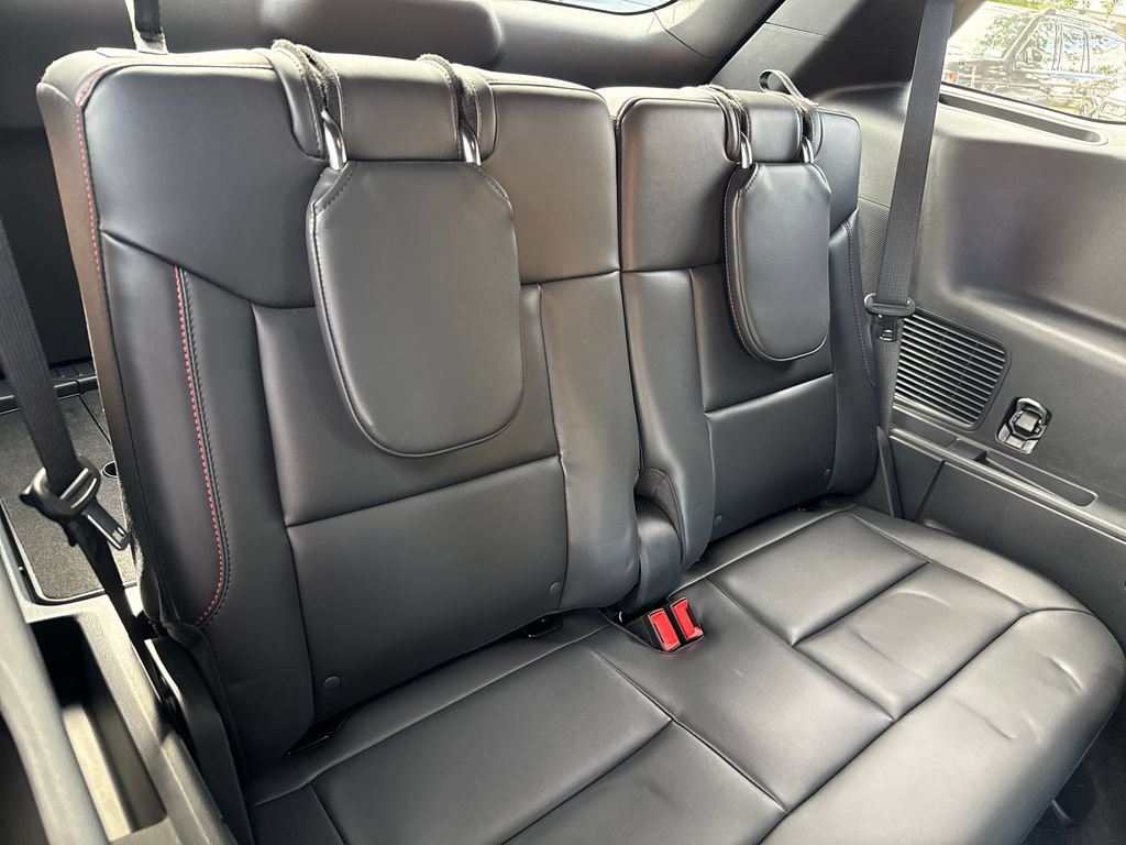 Certified 2025 Ford Explorer ST-Line w/ Premium Package RWD image 28
