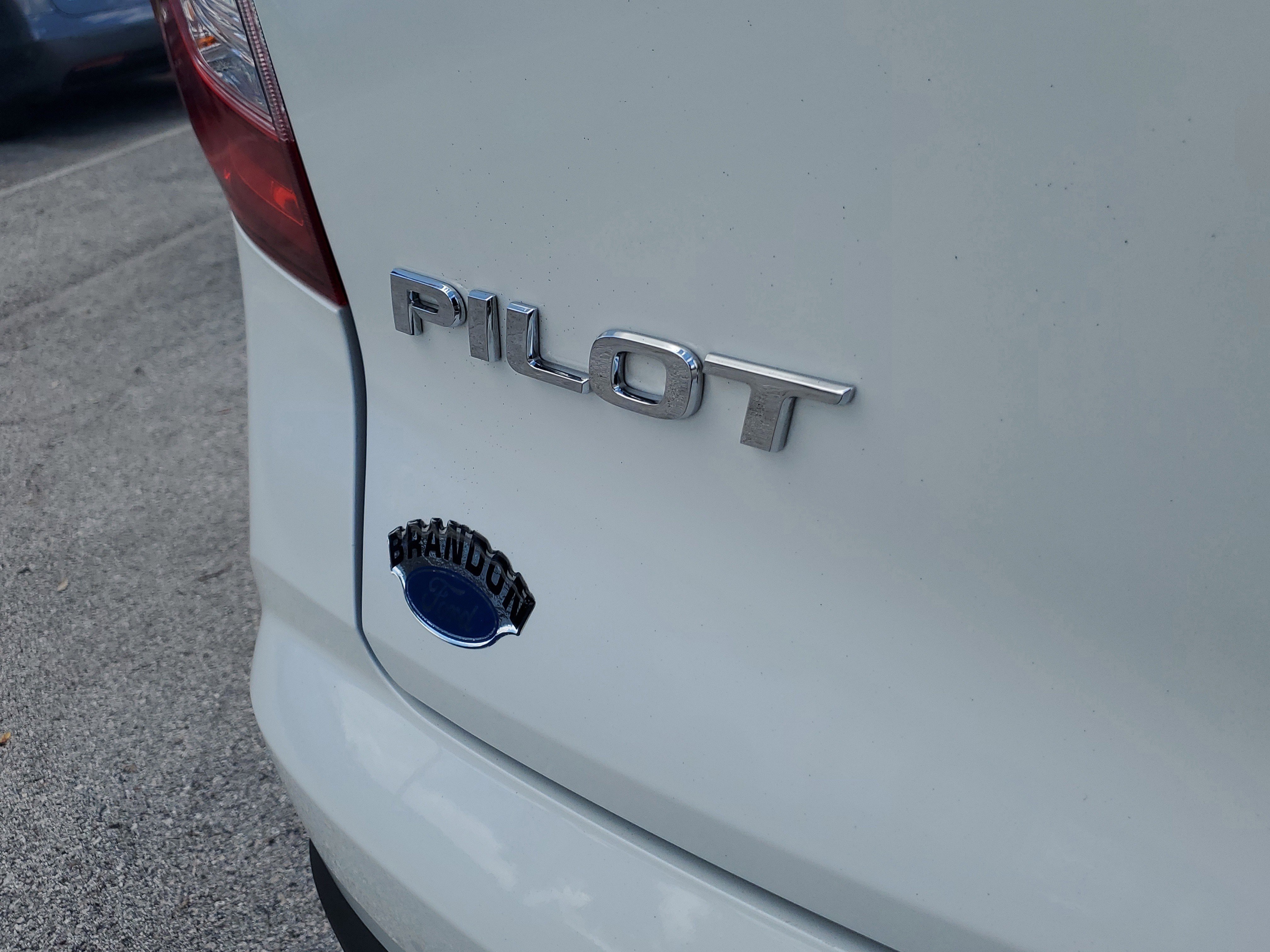 Used 2022 Honda Pilot Touring image 9