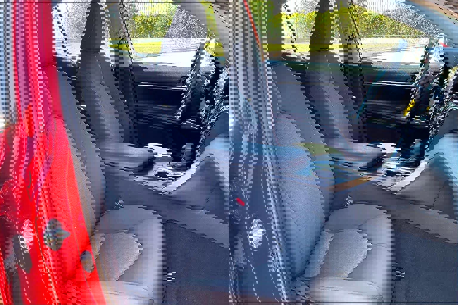 Used 2023 Toyota Camry LE image 9