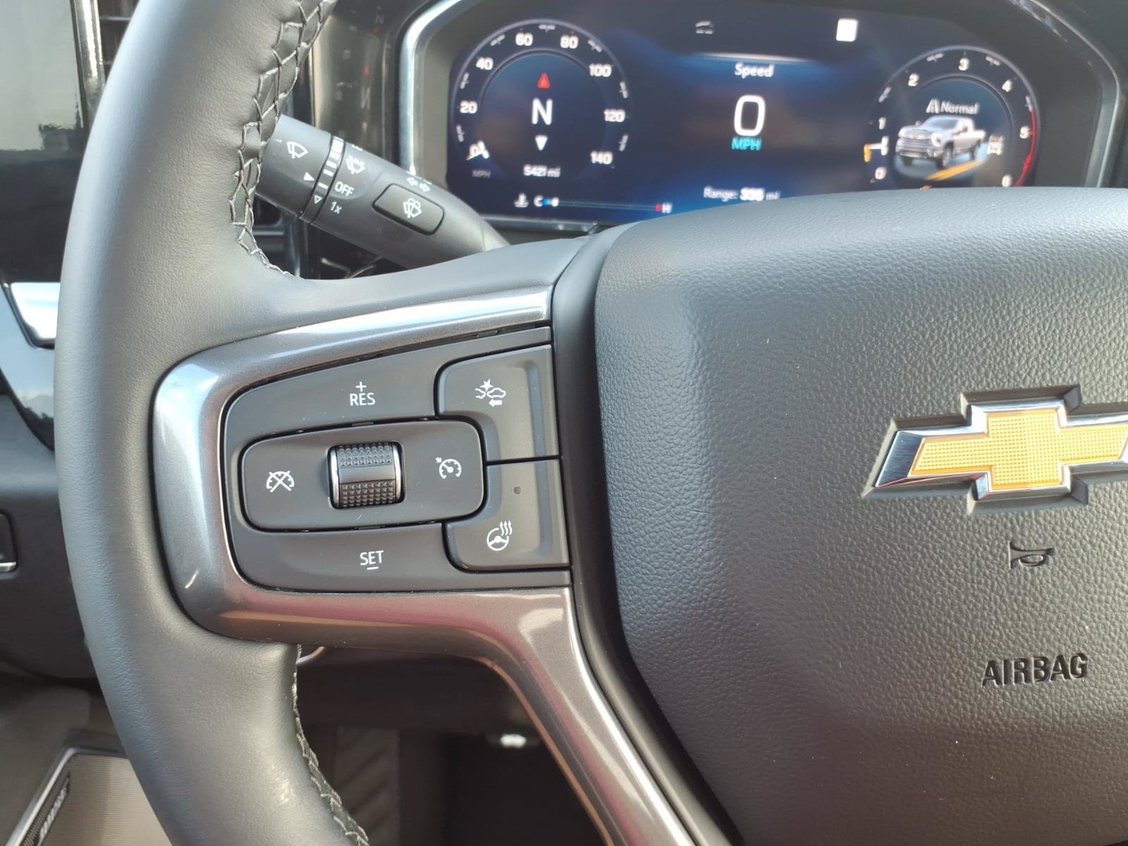 Used 2026 Chevrolet Silverado 3500 High Country w/ Technology Package AWD/4WD image 18