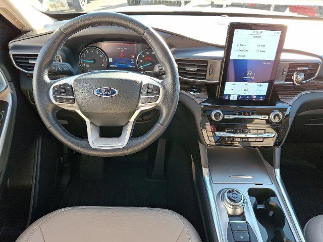 Certified 2022 Ford Explorer Limited w/ Limited Technology Package image 12