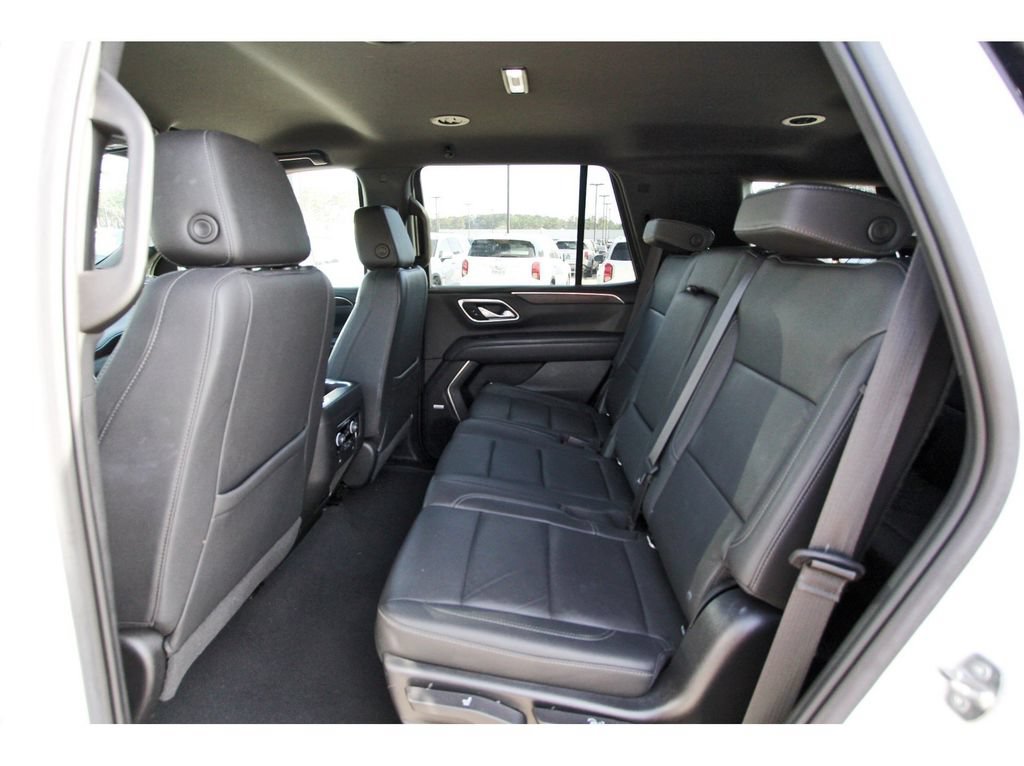 Used 2022 Chevrolet Tahoe Z71 w/ Luxury Package AWD/4WD image 10