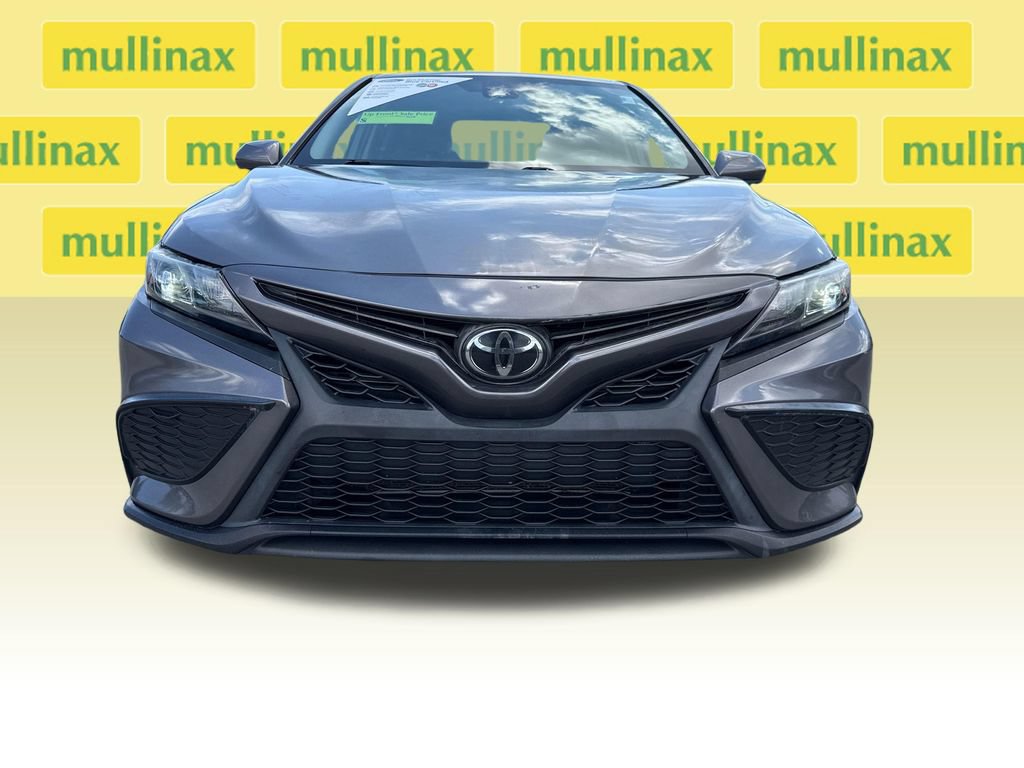 Used 2021 Toyota Camry SE FWD image 11
