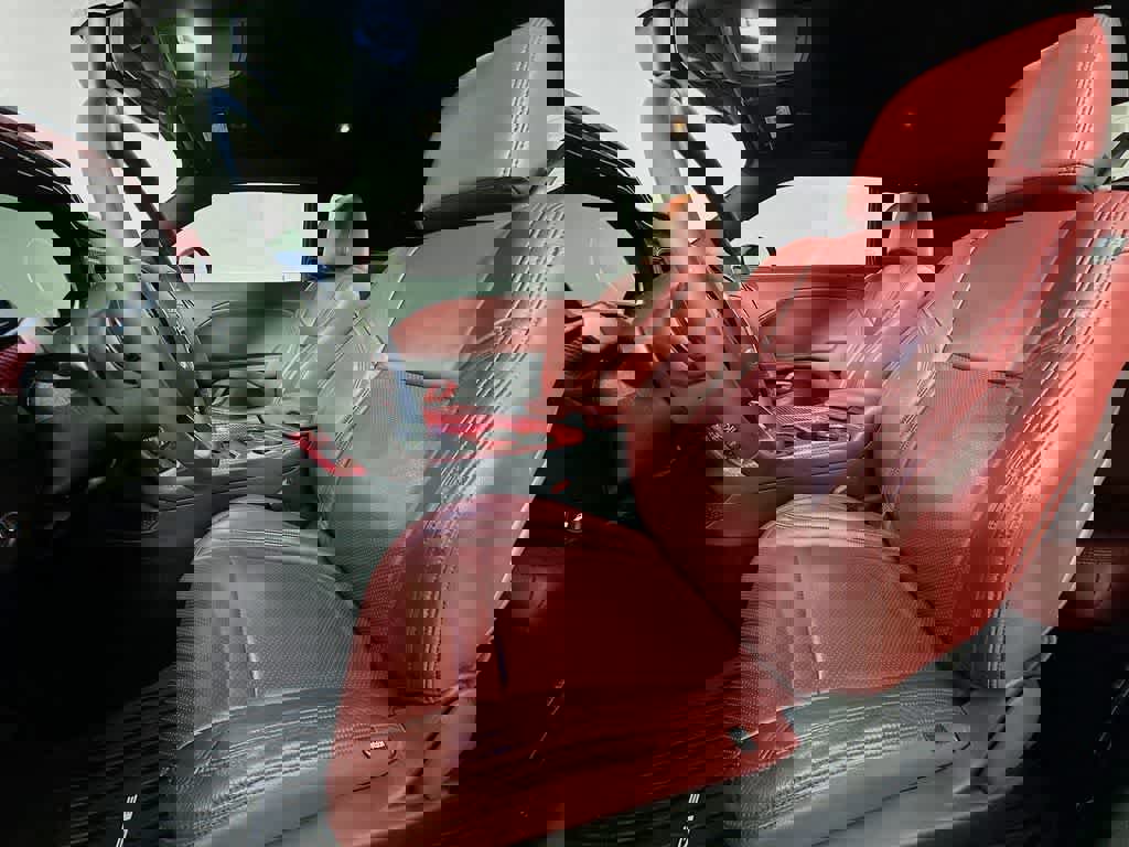 Used 2021 Dodge Challenger SXT image 14