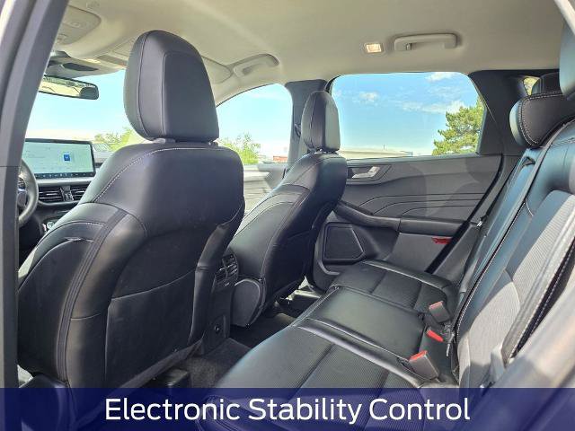 Certified 2025 Ford Escape Platinum AWD/4WD image 12