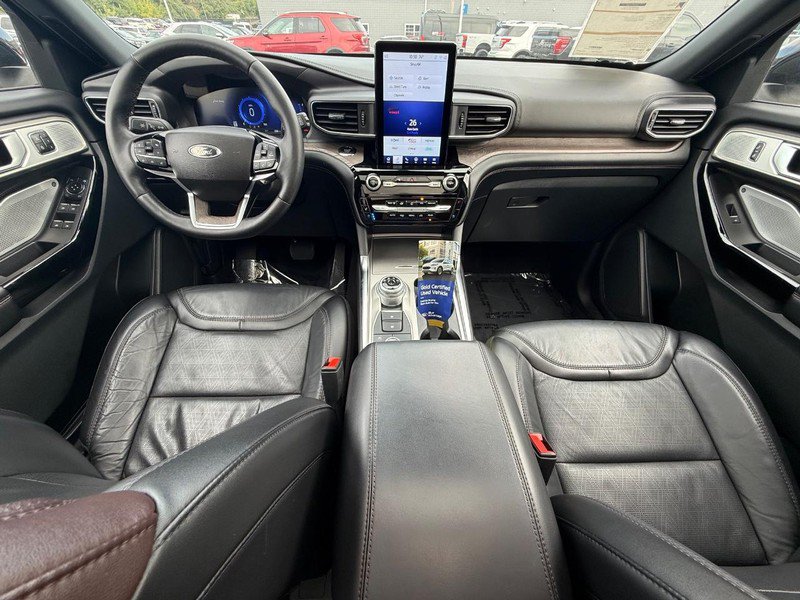 Certified 2023 Ford Explorer Platinum w/ Technology Package AWD/4WD image 18