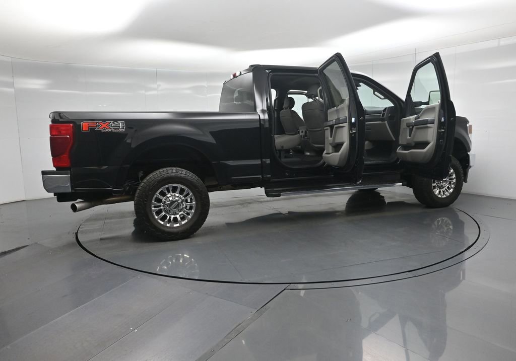 Certified 2021 Ford F250 XLT w/ XLT Premium Package image 32