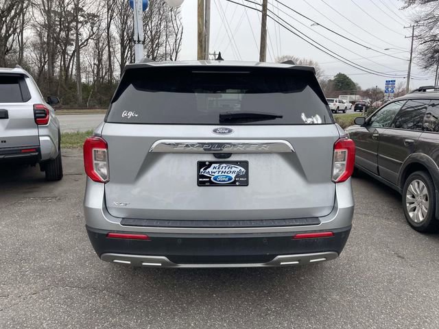 Certified 2024 Ford Explorer XLT w/ Equipment Group 202A image 3