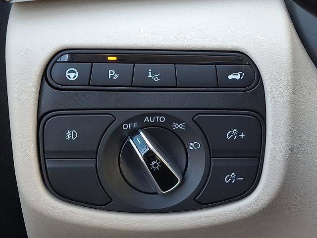 Used 2020 INFINITI QX50 Sensory w/ Proactive Package image 26