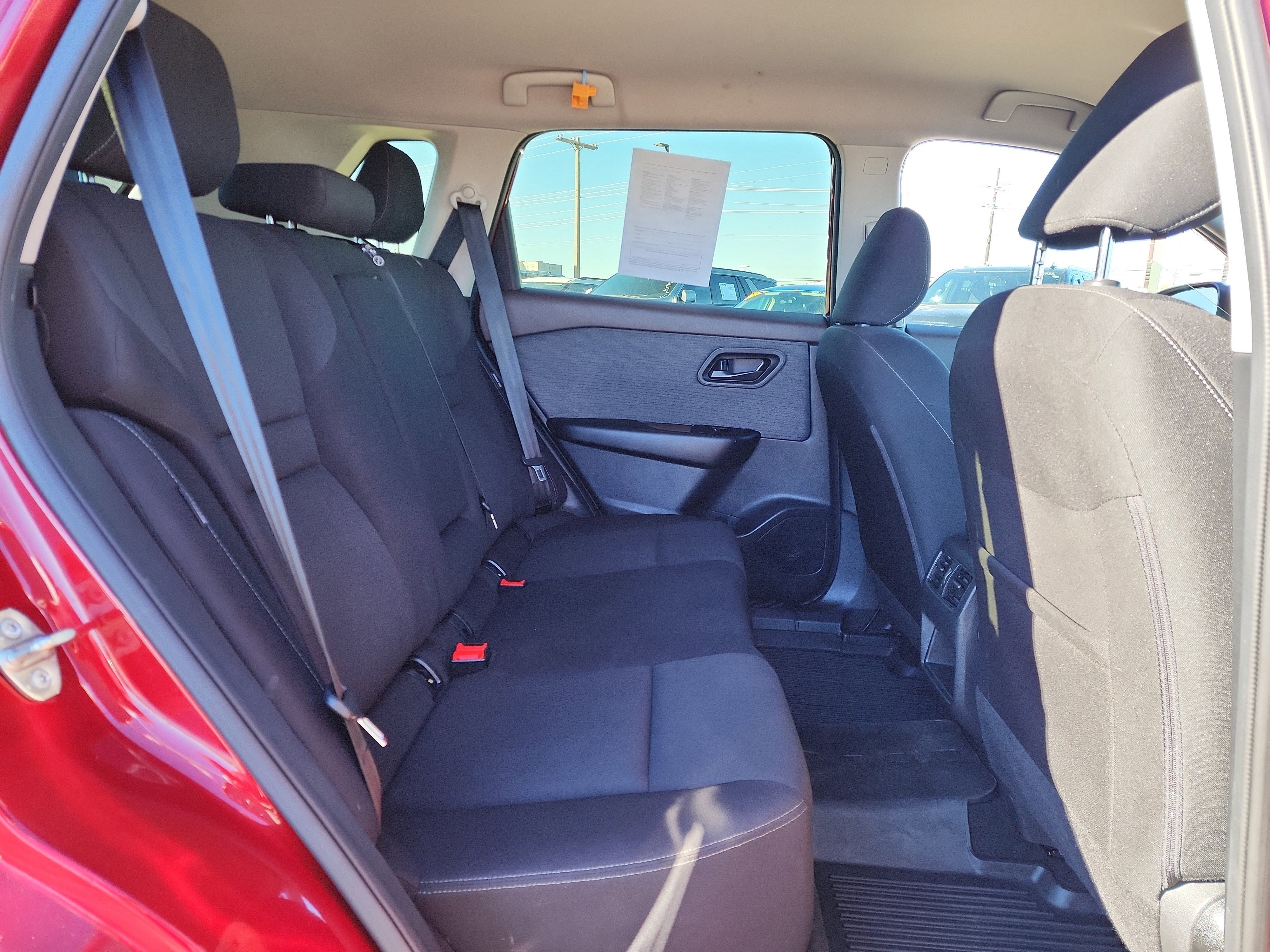 Used 2023 Nissan Rogue S image 15