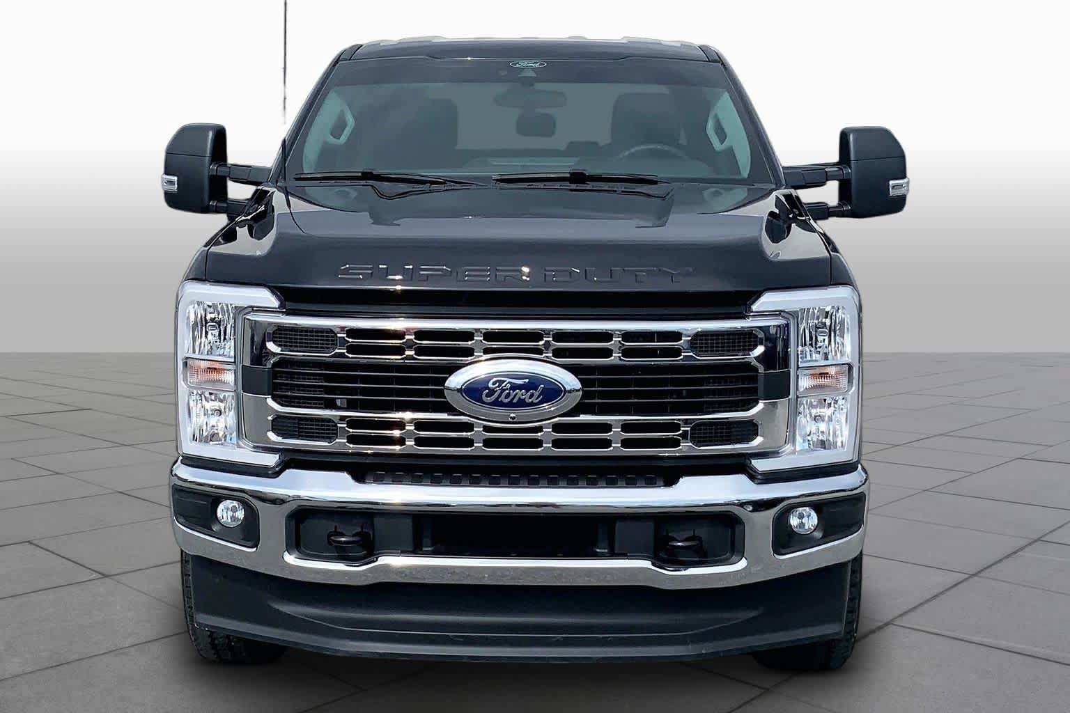Certified 2025 Ford F250 XLT w/ 360-Degree Camera Package AWD/4WD image 4