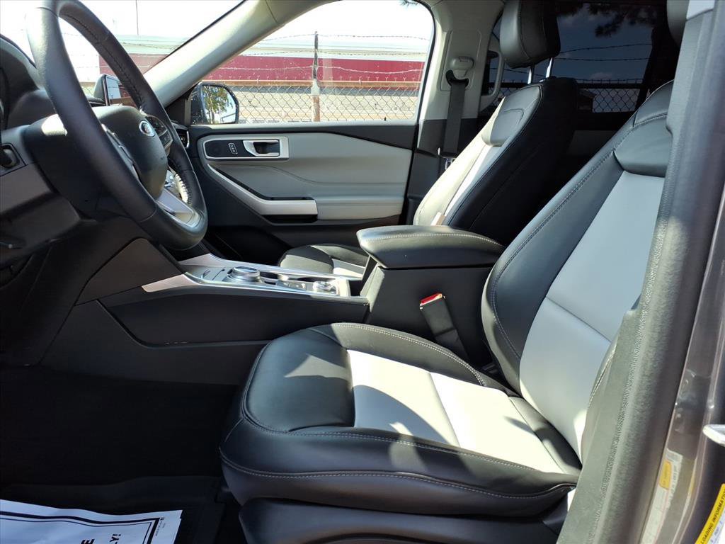 Certified 2023 Ford Explorer XLT w/ Equipment Group 202A image 16