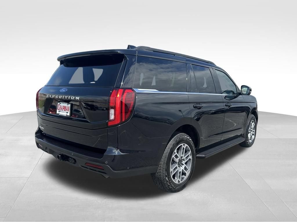 Certified 2025 Ford Expedition Active AWD/4WD image 5