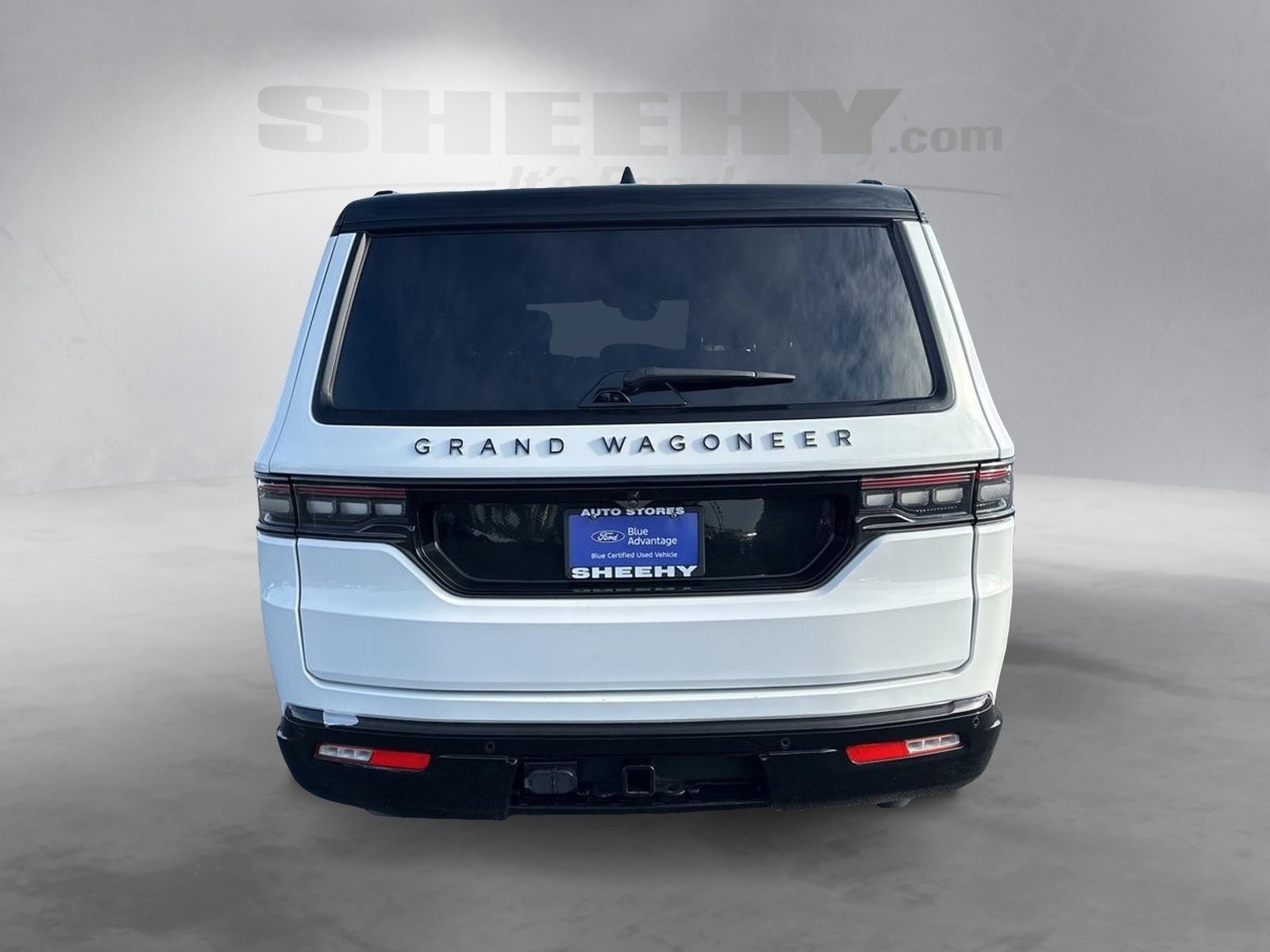 Used 2024 Jeep Grand Wagoneer Series II w/ Quick Order Packagew 28T image 13