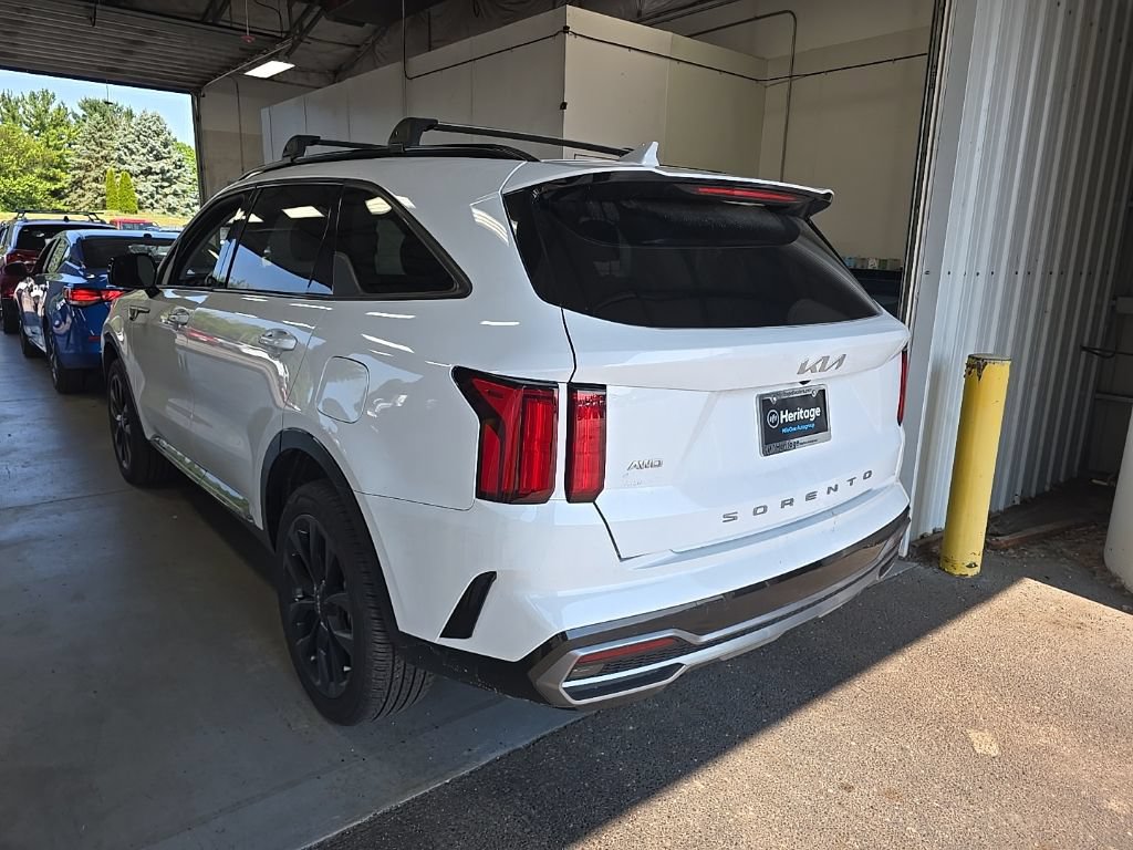 Used 2022 Kia Sorento SX AWD/4WD image 3