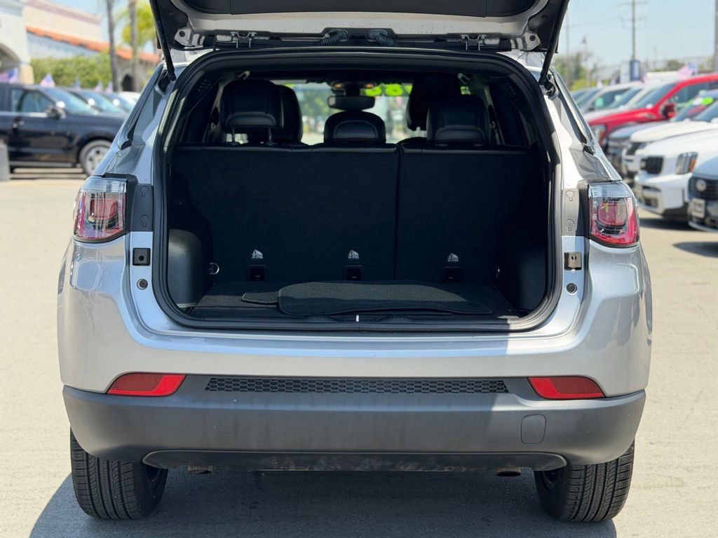 Used 2023 Jeep Compass Latitude AWD/4WD image 15