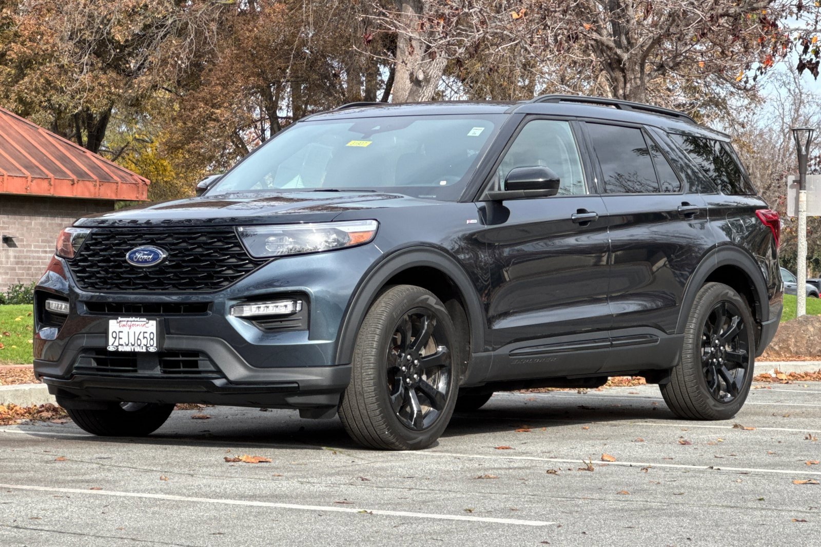 Certified 2022 Ford Explorer ST-Line w/ Class IV Trailer Tow Package image 9