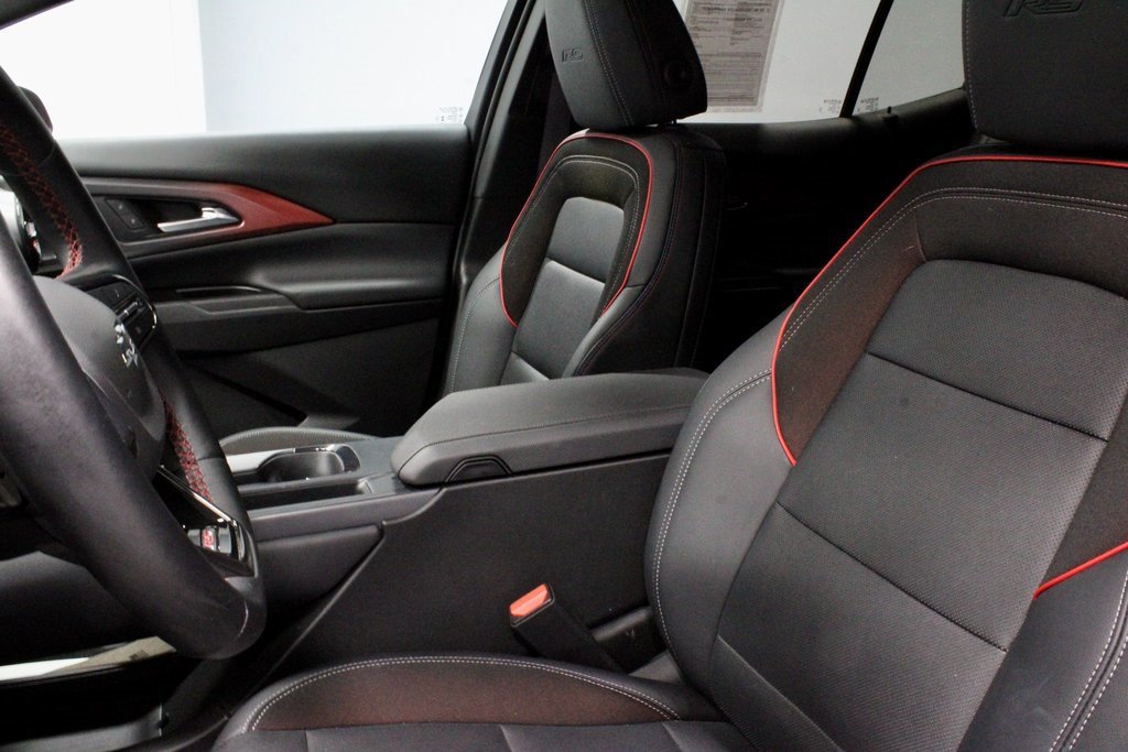 Used 2025 Chevrolet Equinox EV RS w/ LPO, Trailering Package image 27