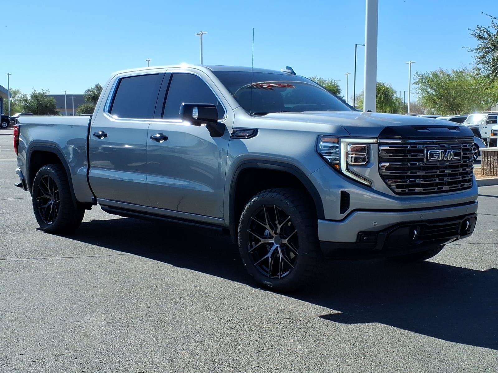 Used 2025 GMC Sierra 1500 Denali w/ Denali Reserve Package AWD/4WD image 7