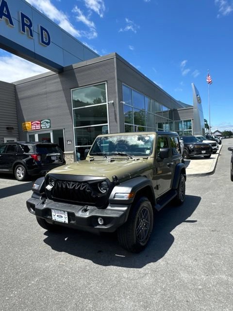 Used 2026 Jeep Wrangler Sport AWD/4WD image 1