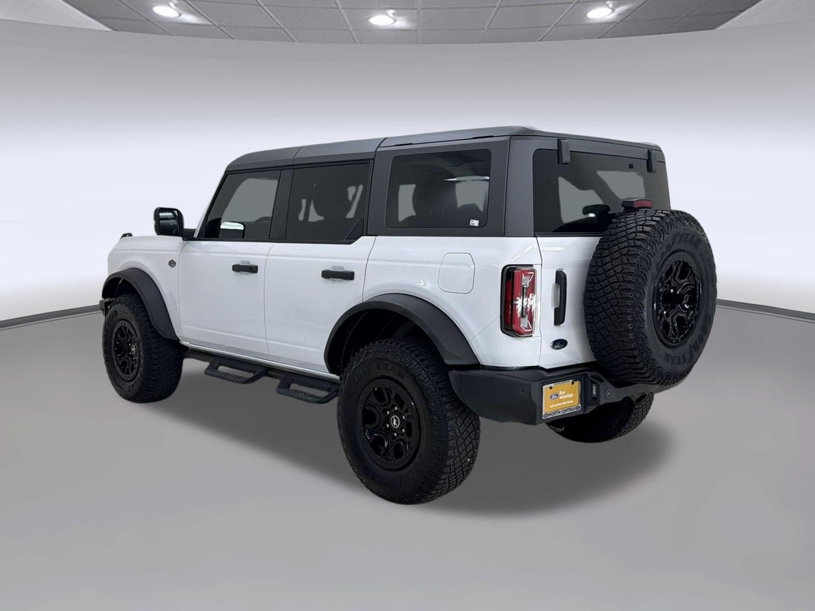 Certified 2023 Ford Bronco Wildtrak AWD/4WD image 3