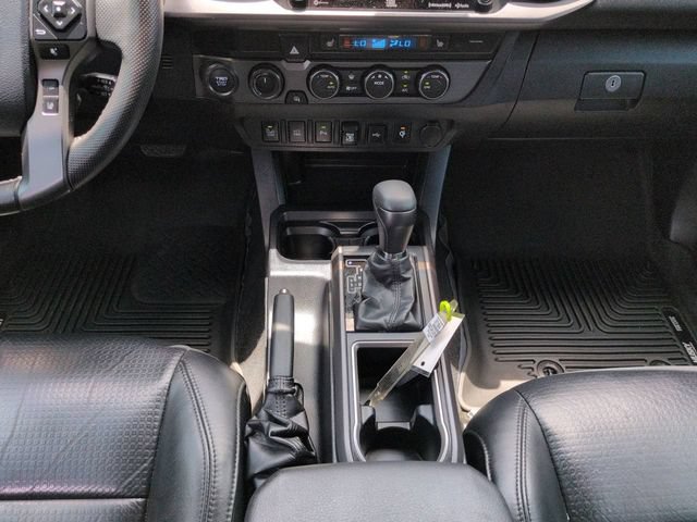 Used 2020 Toyota Tacoma TRD Off-Road w/ TRD Premium Off Road Package AWD/4WD image 21