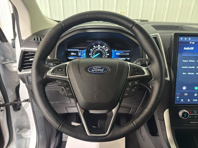 Certified 2024 Ford Edge SEL w/ Convenience Package AWD/4WD image 3