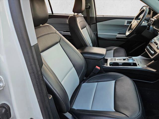 Certified 2023 Ford Explorer XLT w/ Equipment Group 202A image 25