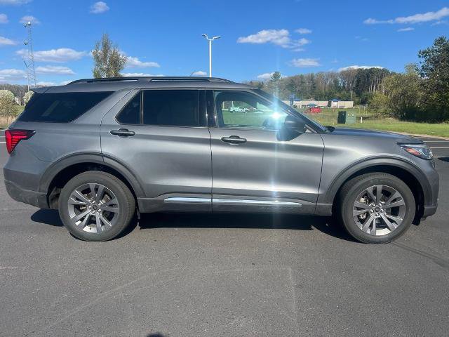 Certified 2025 Ford Explorer Active w/ Active Comfort Package AWD/4WD image 8