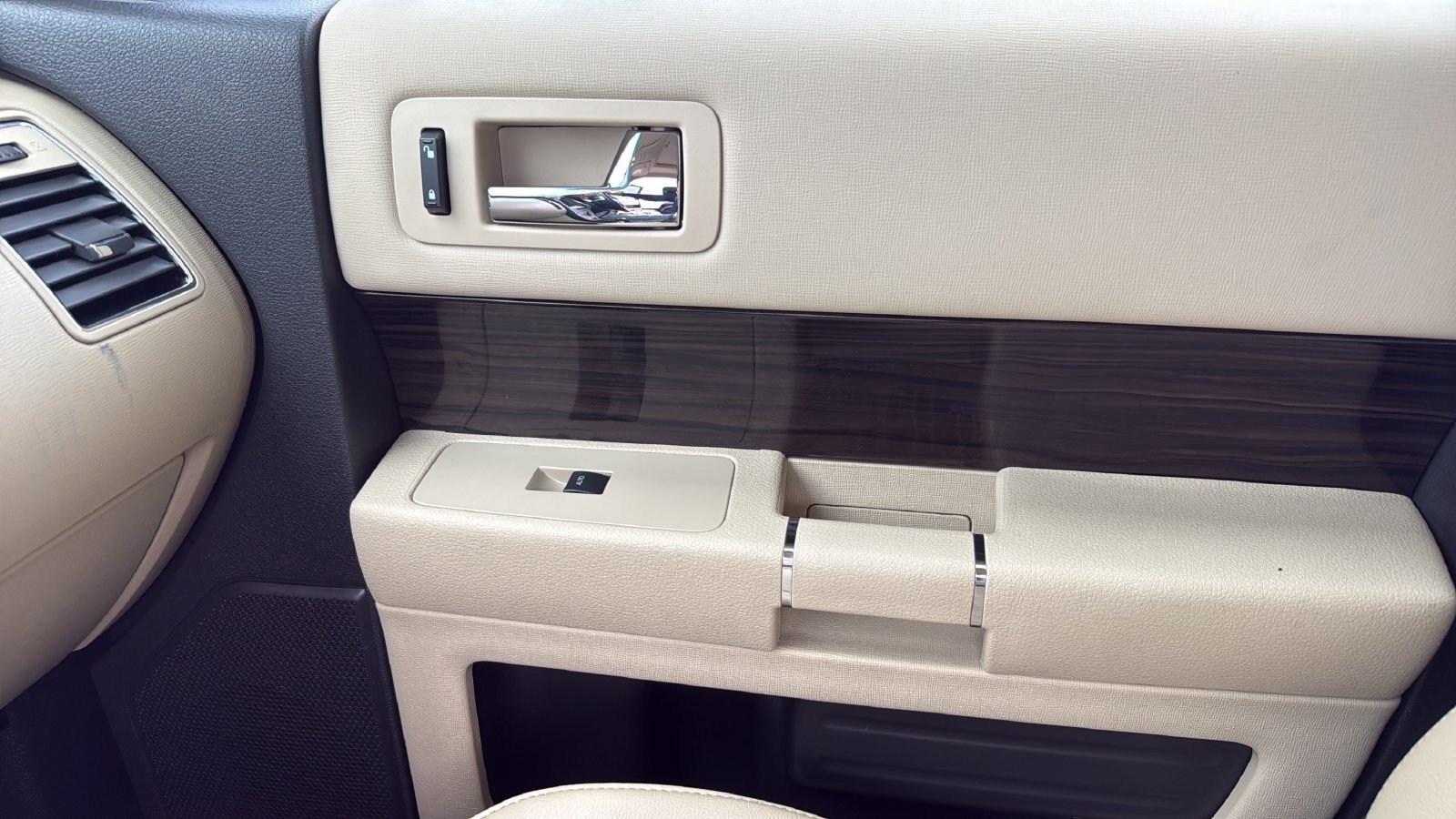 Certified 2019 Ford Flex SEL w/ Equipment Group 202A FWD image 18