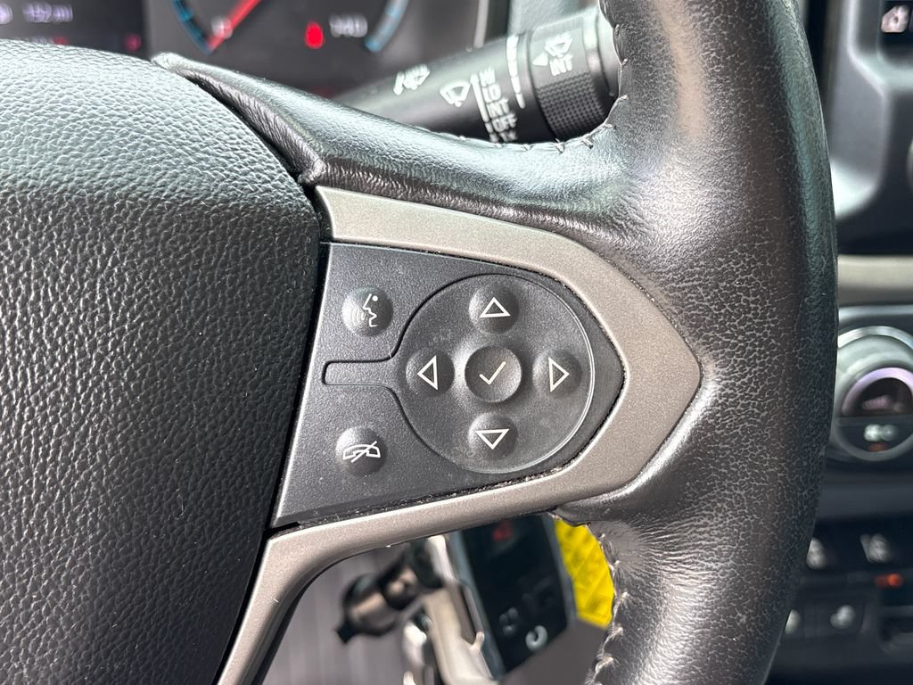 Used 2022 Chevrolet Colorado Z71 w/ Safety Package RWD image 18
